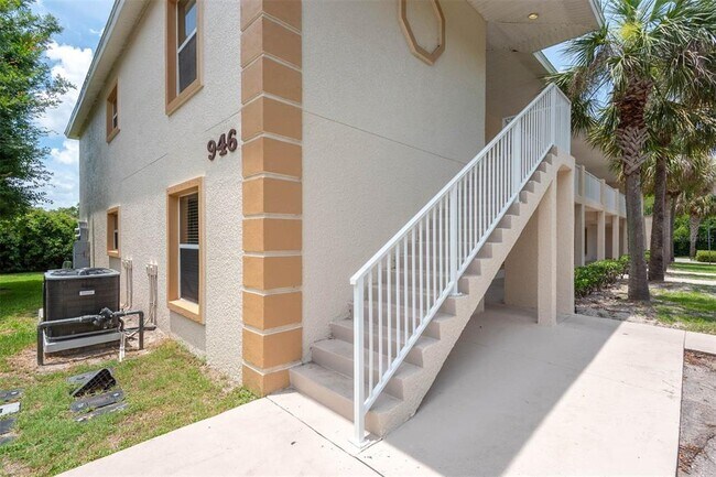946 15th St in Holly Hill, FL - Building Photo - Building Photo