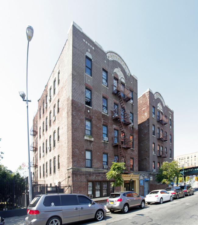 2 E 181st St in Bronx, NY - Building Photo - Building Photo