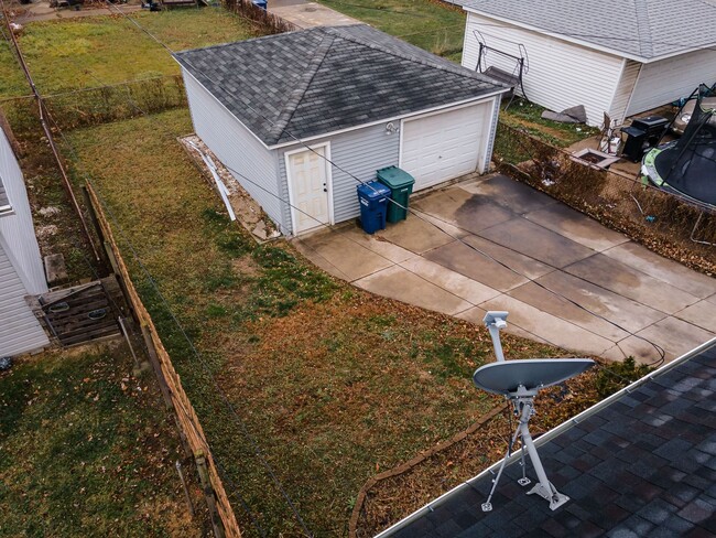 property at 1809 Rose Ave