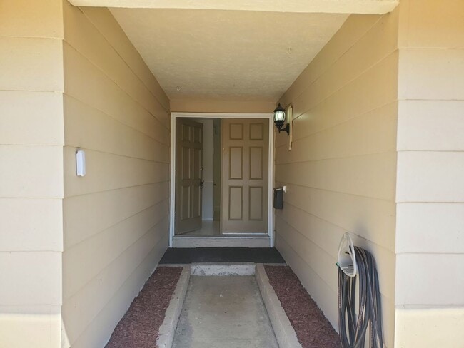 10003 Gem Tree Way in Santee, CA - Building Photo - Building Photo