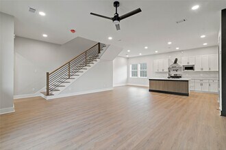 1007 E 33rd St in Houston, TX - Building Photo - Building Photo