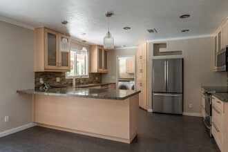 3339 W Cambridge Ave in Visalia, CA - Building Photo - Building Photo