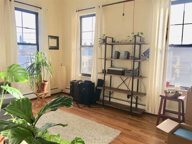 property at 86 South St