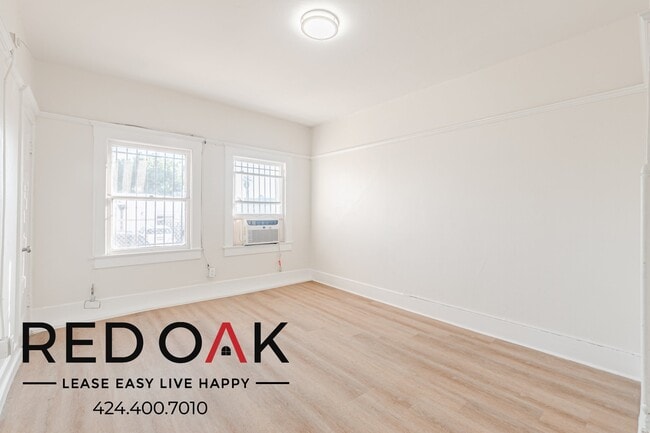1136 S Alvarado St
