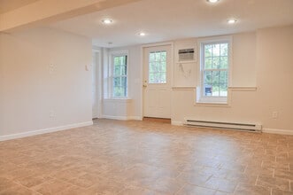 152 Main St, Unit 11 in Sturbridge, MA - Building Photo - Building Photo