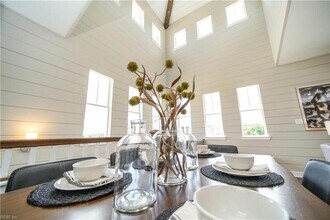 312 Fishers Ct in Hampton, VA - Building Photo - Building Photo