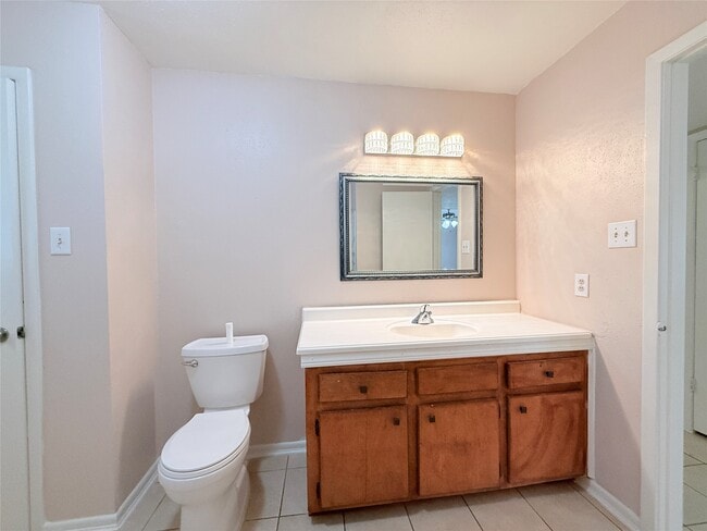 property at 208 Laurie Ln