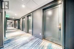 28 Wellesley St E in Toronto, ON - Building Photo - Building Photo