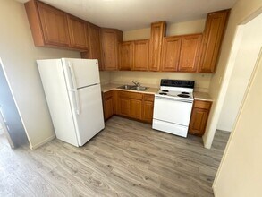 2015 Southwood Dr in Champaign, IL - Building Photo - Building Photo