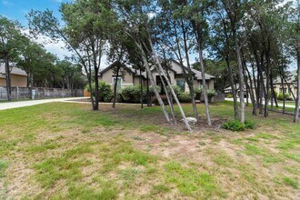 944 Wilderness Oaks in New Braunfels, TX - Building Photo - Building Photo