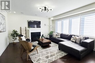 54 Highlands Blvd in Cavan-Monaghan, ON - Building Photo - Building Photo