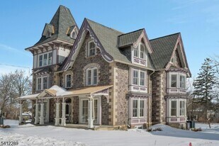 49 Park Ave in Madison, NJ - Building Photo