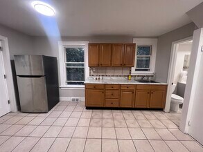 82 Ivy St in New Haven, CT - Building Photo - Building Photo