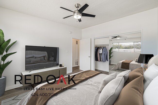 1051 N Ogden Dr in West Hollywood, CA - Foto de edificio - Building Photo