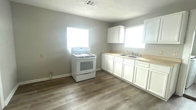 918 3rd Ave S in Texas City, TX - Building Photo - Building Photo