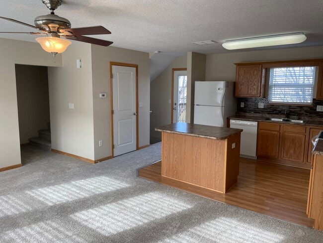386 NE Olivewood in Waukee, IA - Building Photo - Building Photo