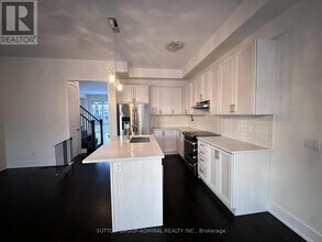 14 Allerton Rd in Vaughan, ON - Building Photo - Building Photo