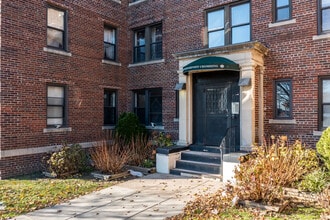 Bridgeport Gardens in Bridgeport, CT - Building Photo - Building Photo