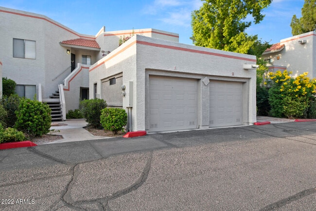property at 885 N Granite Reef Rd