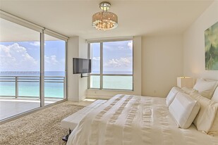 3535 S Ocean Dr in Hollywood, FL - Building Photo