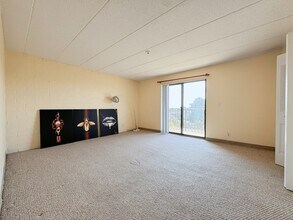 185 Quincy Shore Dr in Quincy, MA - Building Photo - Building Photo