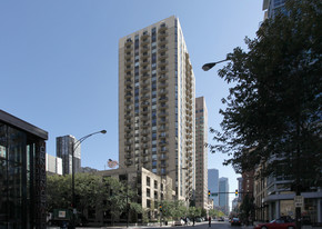 70 W. Huron St. in Chicago, IL - Foto de edificio - Building Photo