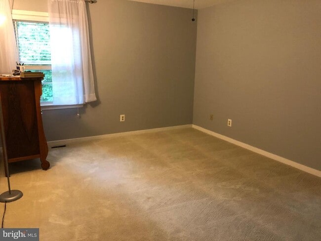 2002 Admiral Dr in Stafford, VA - Building Photo - Building Photo