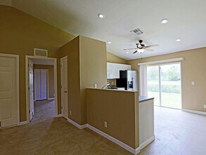 325 NE 30th Terrace in Cape Coral, FL - Building Photo - Building Photo