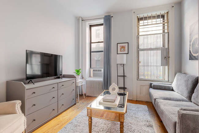 property at 104 MacDougal St