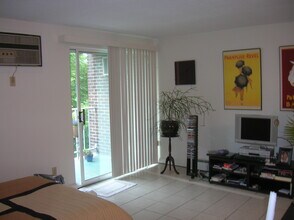 64 Main St, Unit 47B in Stoneham, MA - Building Photo - Building Photo