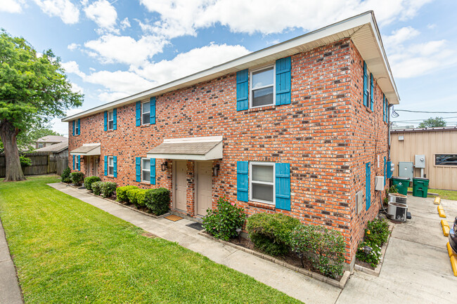 1602-1608 Clearview Pky in Metairie, LA - Foto de edificio - Building Photo