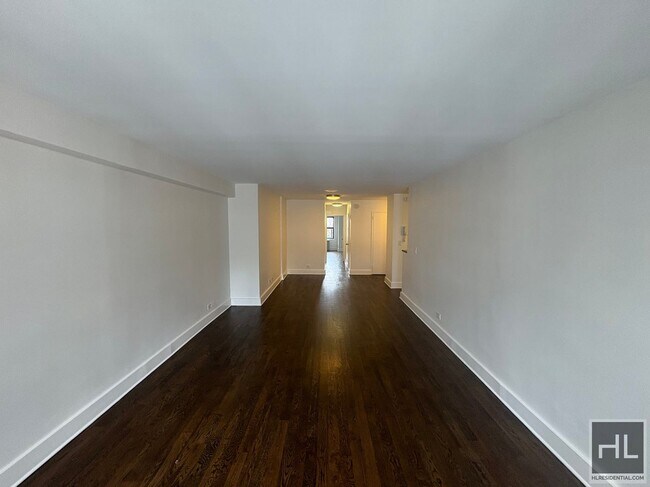 EAST 63 STREET in New York, NY - Building Photo - Building Photo