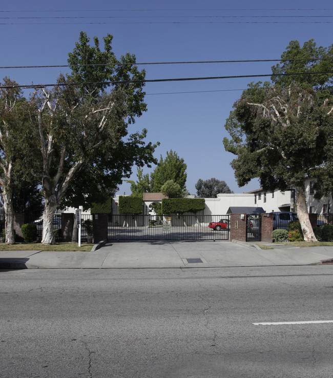 Laurel Court Apartments in Pacoima, CA - Building Photo - Building Photo