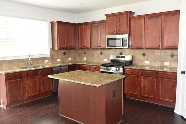 1365 Slate Bend Dr in Dacula, GA - Building Photo - Building Photo
