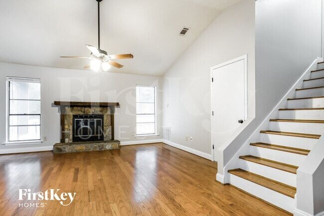 2067 Walden Park Dr in Snellville, GA - Building Photo - Building Photo