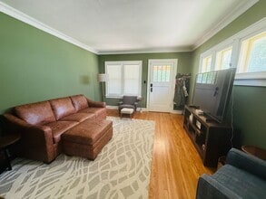 4666 Poppleton Ave in Omaha, NE - Building Photo - Building Photo