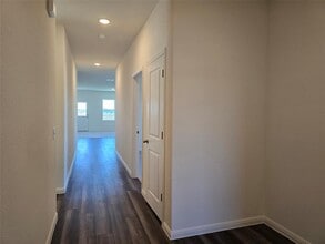 100 Fox Hvn Rd in Hutto, TX - Building Photo - Building Photo