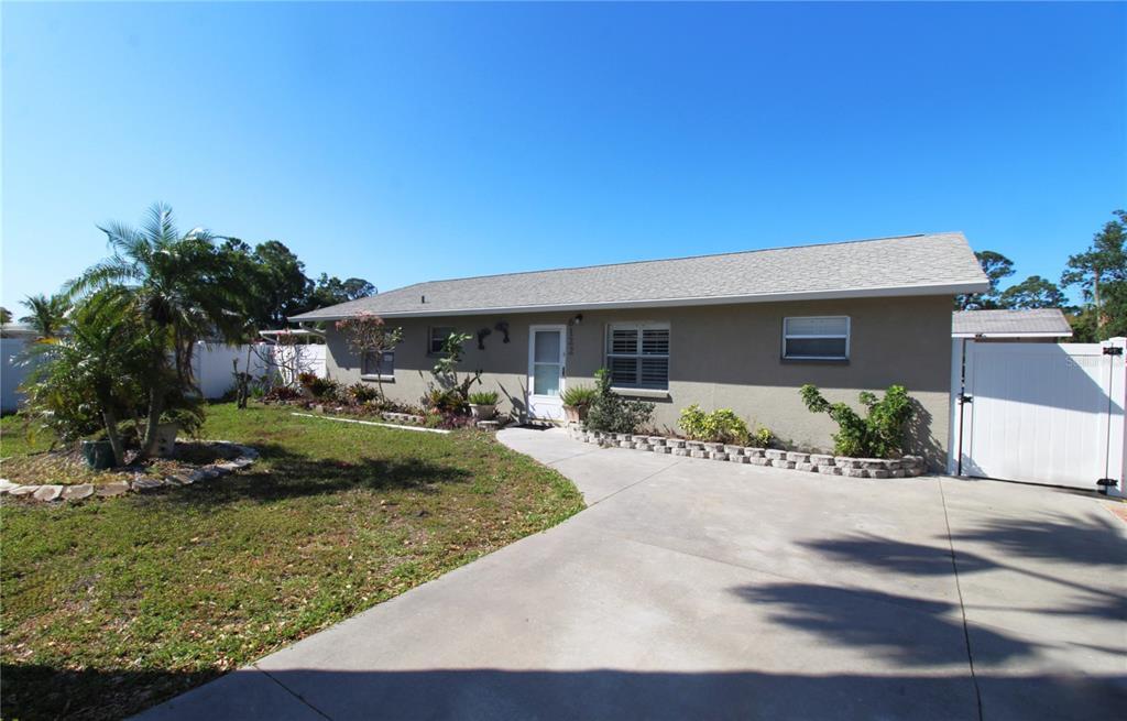 6122 Brentwood Ave in Sarasota, FL - Building Photo