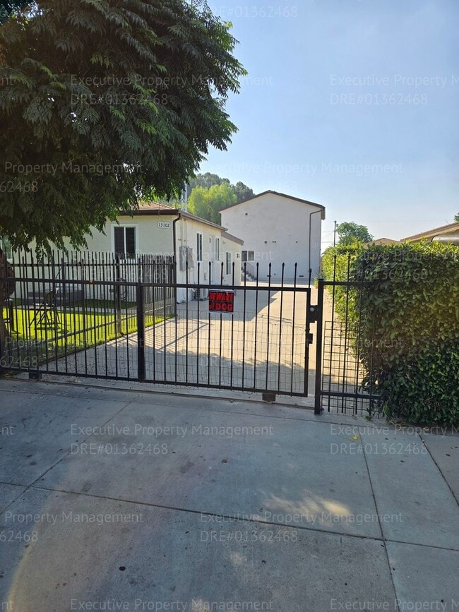 13104 Garber St in Los Angeles, CA - Building Photo - Building Photo