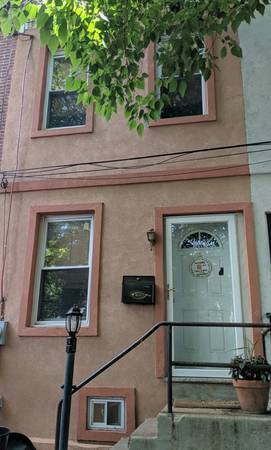 4225 Filbert St in Philadelphia, PA - Building Photo