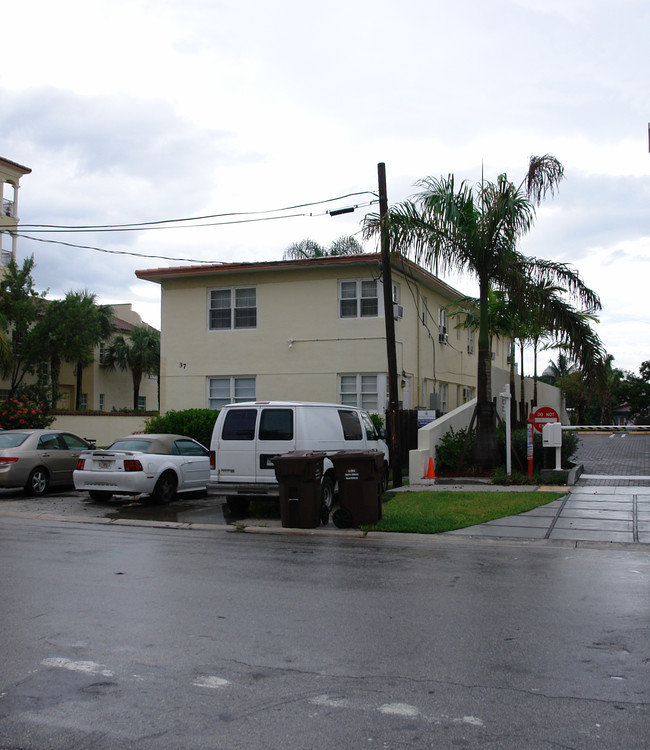 37 Hendricks Isle in Fort Lauderdale, FL - Building Photo - Building Photo