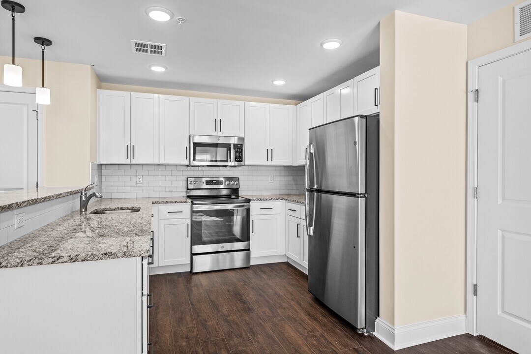 The Preserve at Whispering Woods in Coraopolis, PA - Building Photo