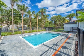 5085 SW 37th St in West Park, FL - Building Photo - Building Photo