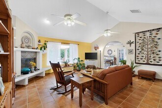 2004 Vista Lejano in Las Cruces, NM - Building Photo - Building Photo