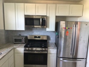 3608 Pary Ave in Brentwood, PA - Building Photo - Building Photo