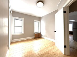 1532 S 64th St in Milwaukee, WI - Foto de edificio - Building Photo