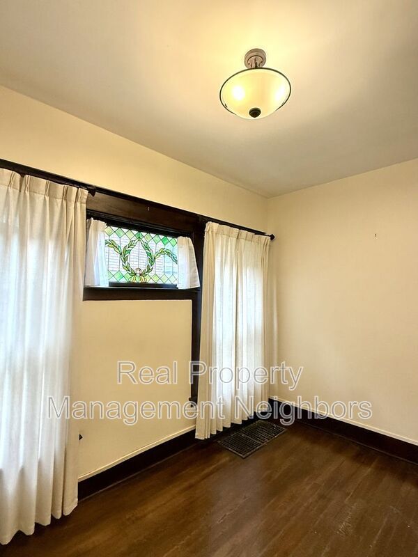 property at 216 Lafayette Ave NE