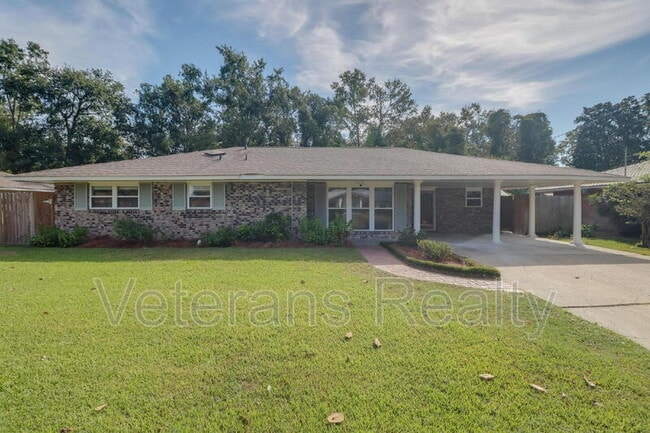 621 S Forest Ave in Long Beach, MS - Building Photo - Building Photo