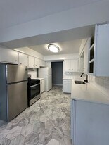 3009 W Michigan Ave in Kalamazoo, MI - Building Photo