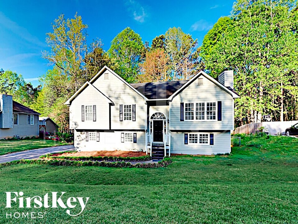 452 Maplewood Ln in Acworth, GA - Foto de edificio